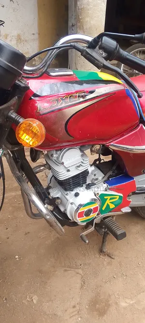 Bajaj Boxer 100 2022 Red