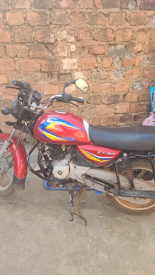 Bajaj Boxer 100 2022 Red