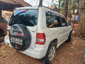 Mitsubishi Pajero IO 2004 White