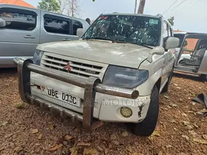 Mitsubishi Pajero IO 2004 White