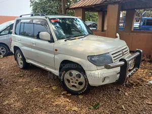 Mitsubishi Pajero IO 2004 White