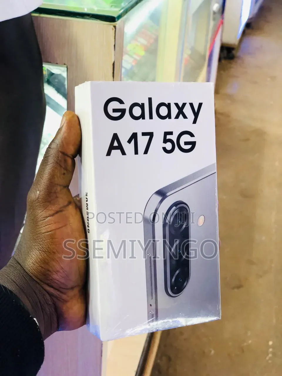 New Samsung Galaxy A17 5G 256 GB Gold