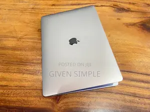 New Laptop Apple MacBook Pro 16GB Intel Core i7 SSD 256GB