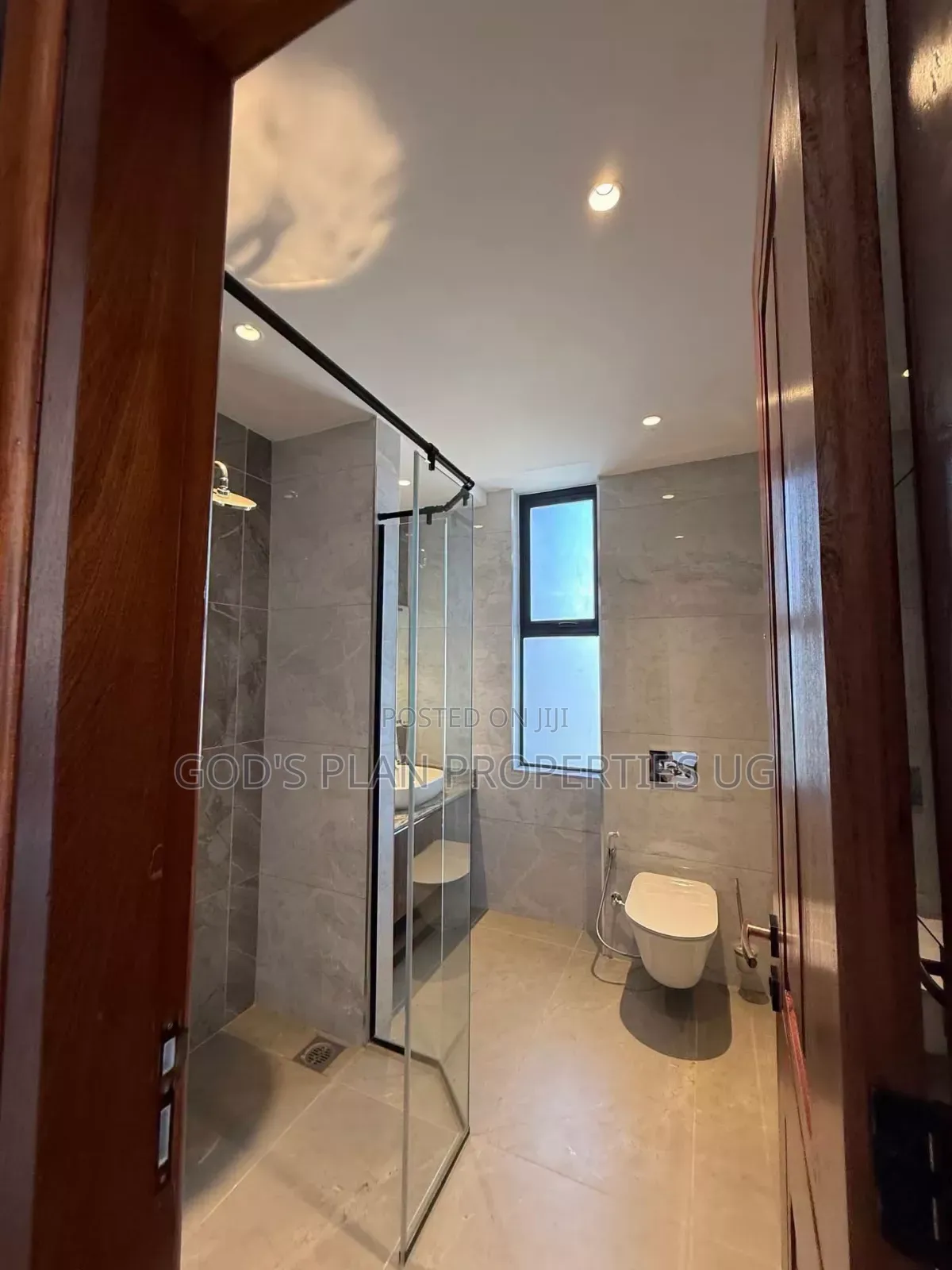 3bdrm Apartment in Bukasa Estate, Central Division for rent