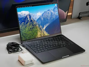 New Laptop Apple MacBook Pro 16GB Intel Core i7 SSHD+SSD 512GB
