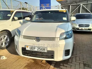 Toyota Corolla Rumion 2010 White