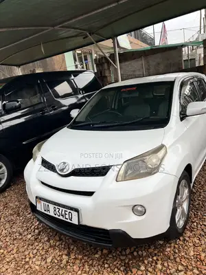 Toyota IST 2012 White