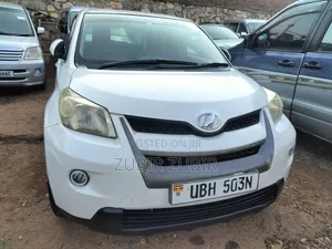 Toyota IST 2010 White