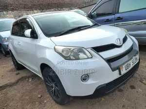 Toyota IST 2010 White
