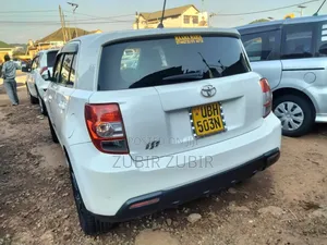Toyota IST 2010 White