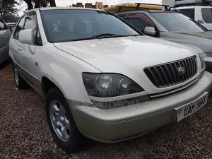 Toyota Harrier 2001 Off white