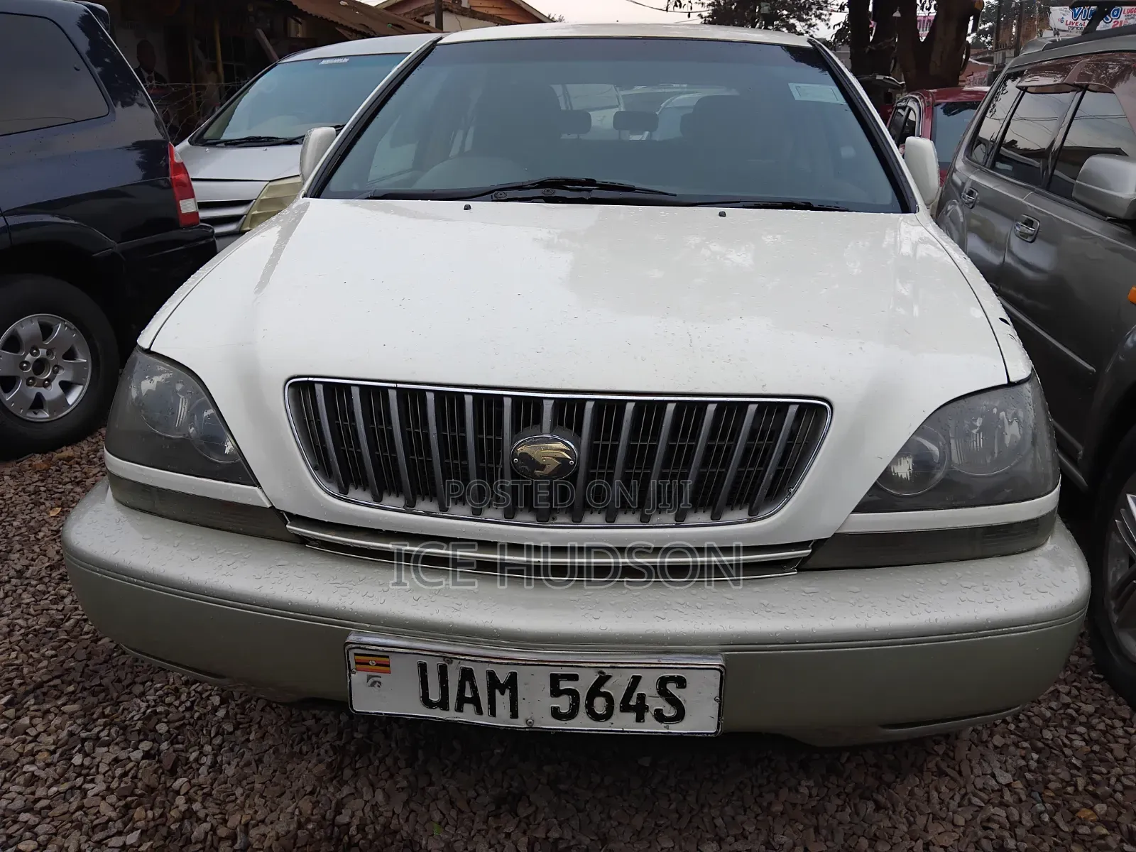 Toyota Harrier 2001 Off white
