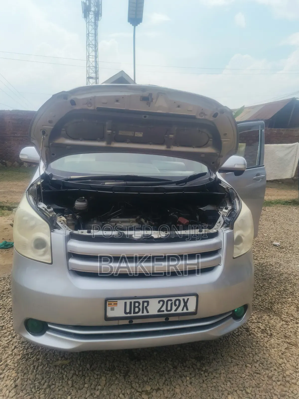 Toyota Noah 2009 Silver