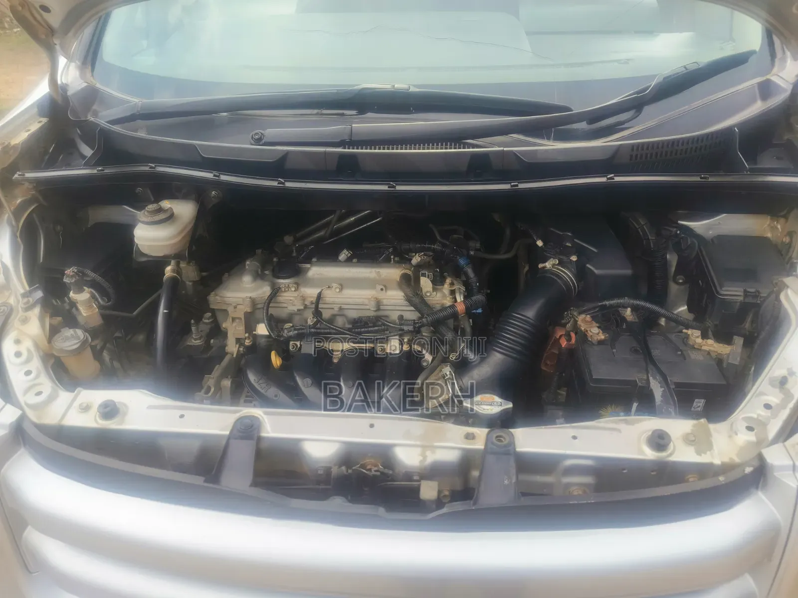 Toyota Noah 2009 Silver