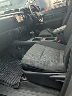 Toyota Hilux 2020 Silver