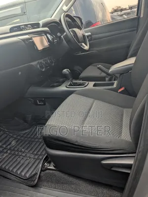 Toyota Hilux 2020 Silver