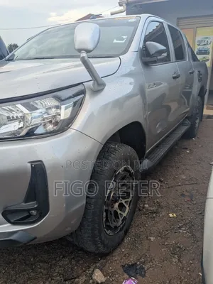 Toyota Hilux 2020 Silver