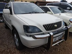 Toyota Harrier 2002 Off white