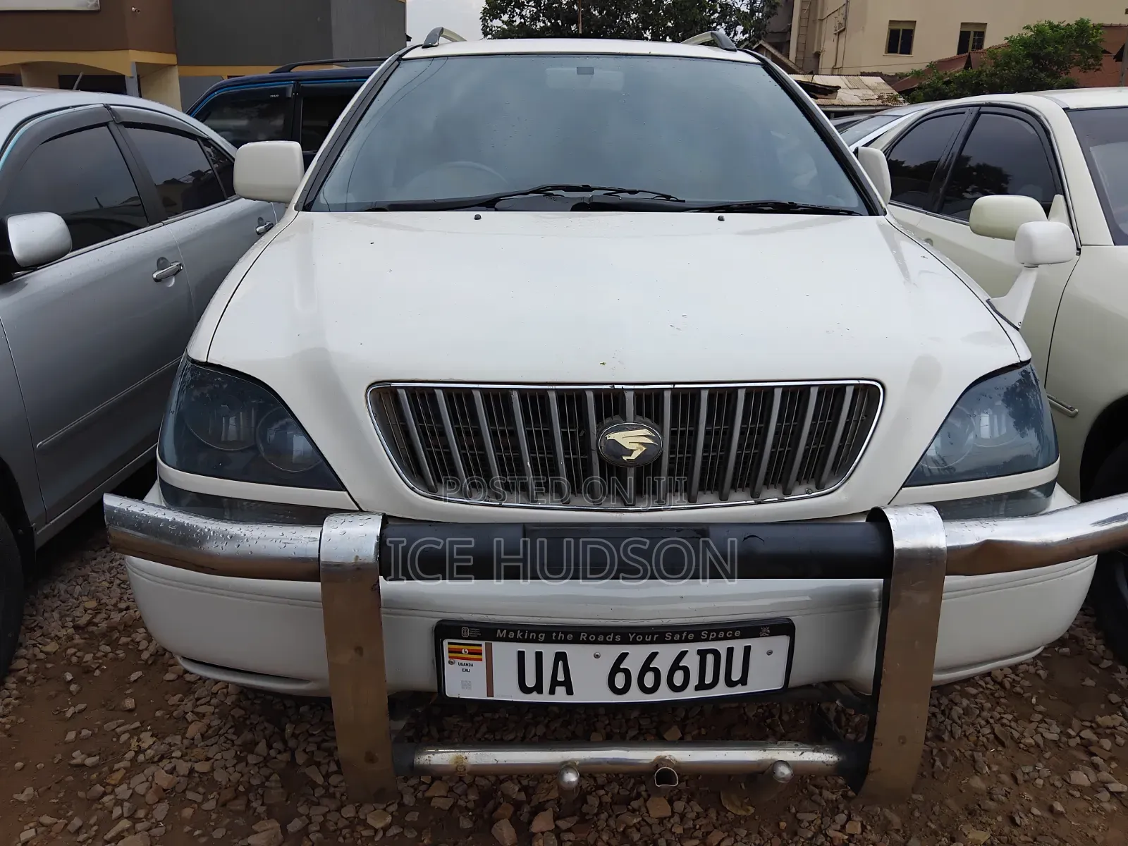 Toyota Harrier 2002 Off white