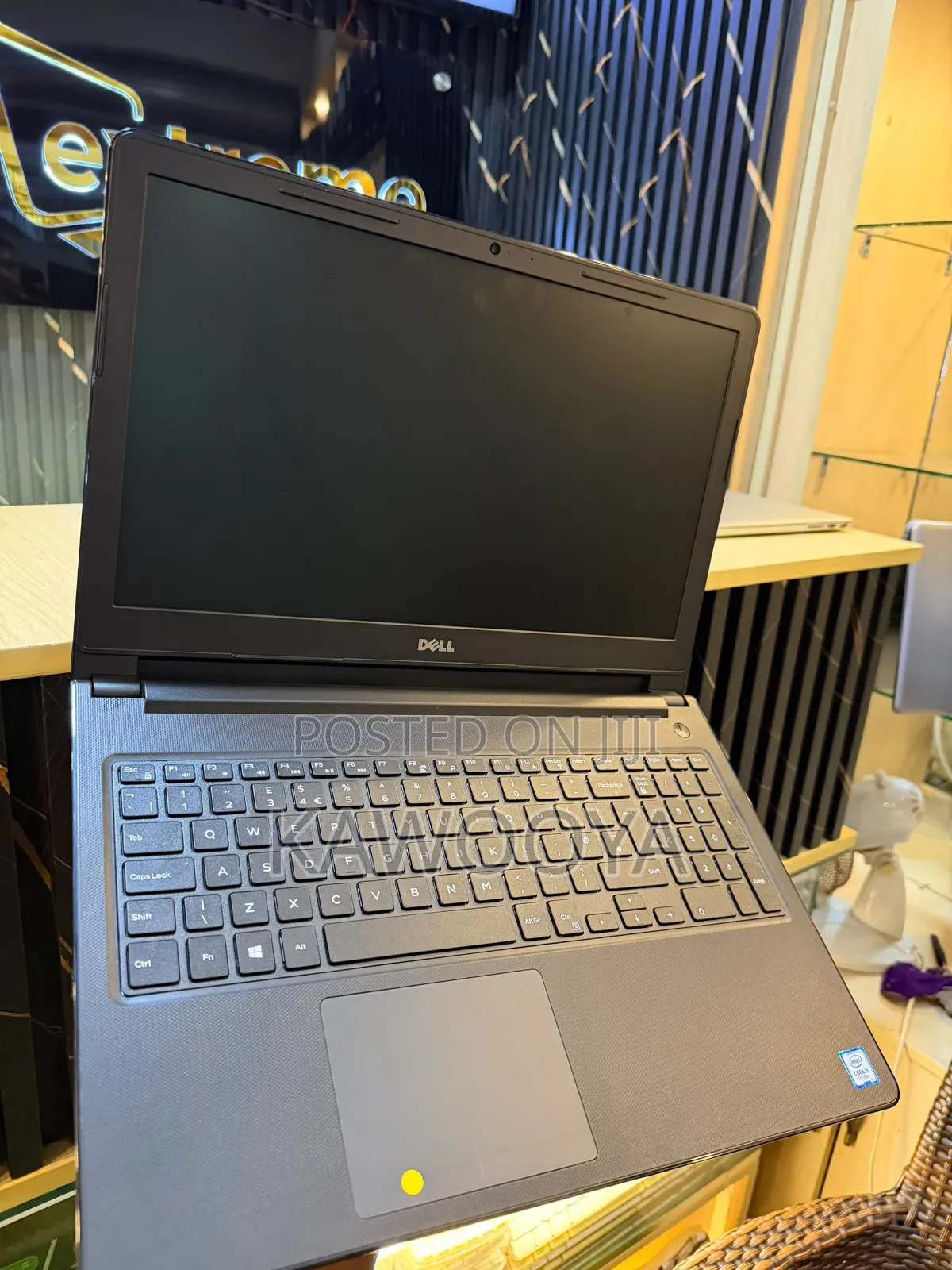 Laptop Dell Vostro 15 3568 4GB Intel Core i3 SSD 128GB