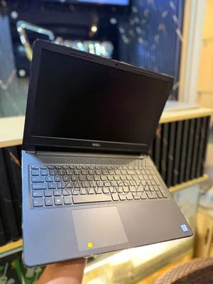 Laptop Dell Vostro 15 3568 4GB Intel Core i3 SSD 128GB