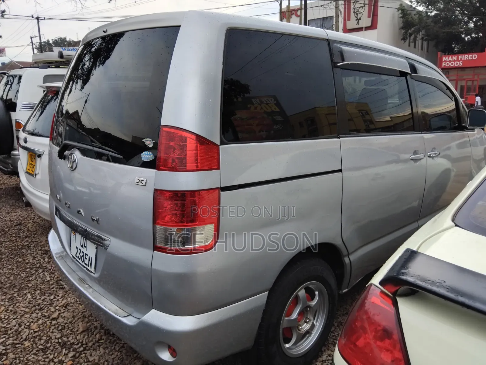 Toyota Noah 2005 Gray