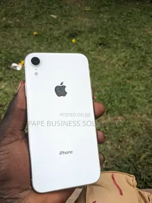 Apple iPhone XR 64 GB White