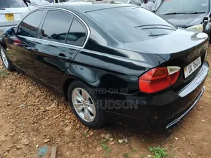 BMW 323i 2010 Black