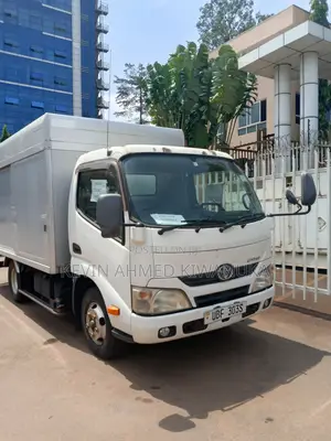 Toyota Fun Cargo 2010 White