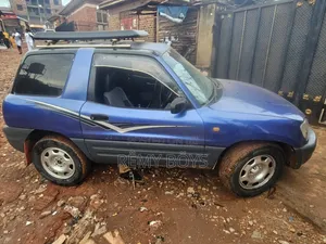 Toyota RAV4 1994 Blue