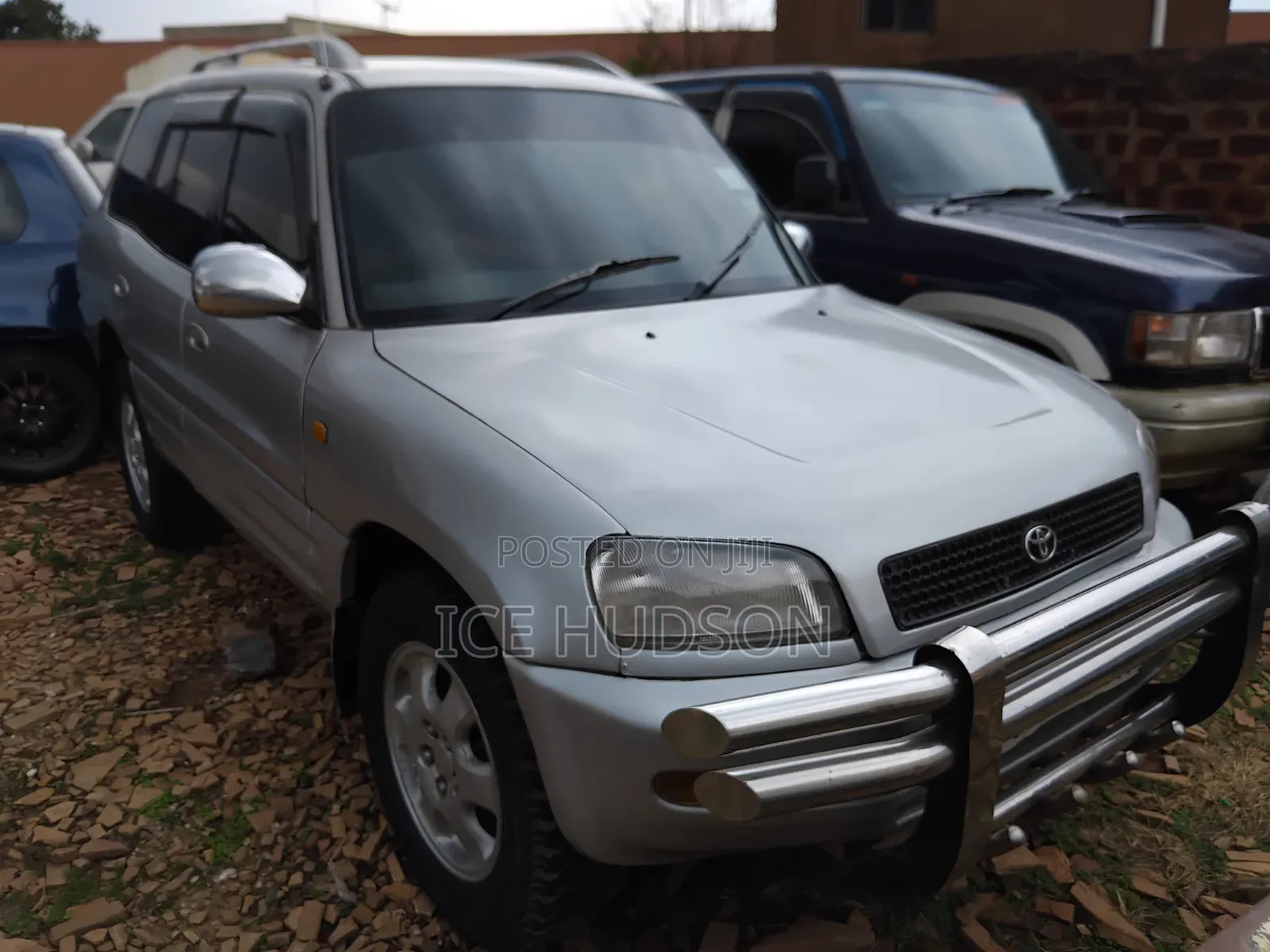 Toyota RAV4 Automatic 2000 Silver