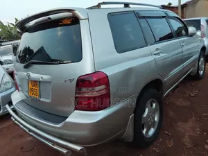 Toyota Kluger 2004 Ivory