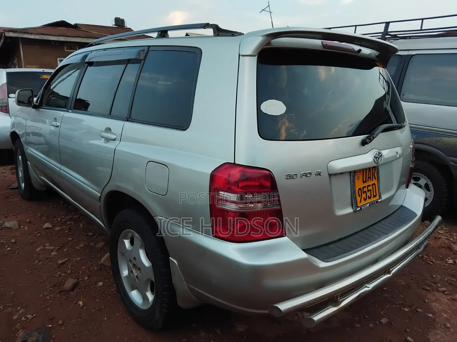 Toyota Kluger 2004 Ivory