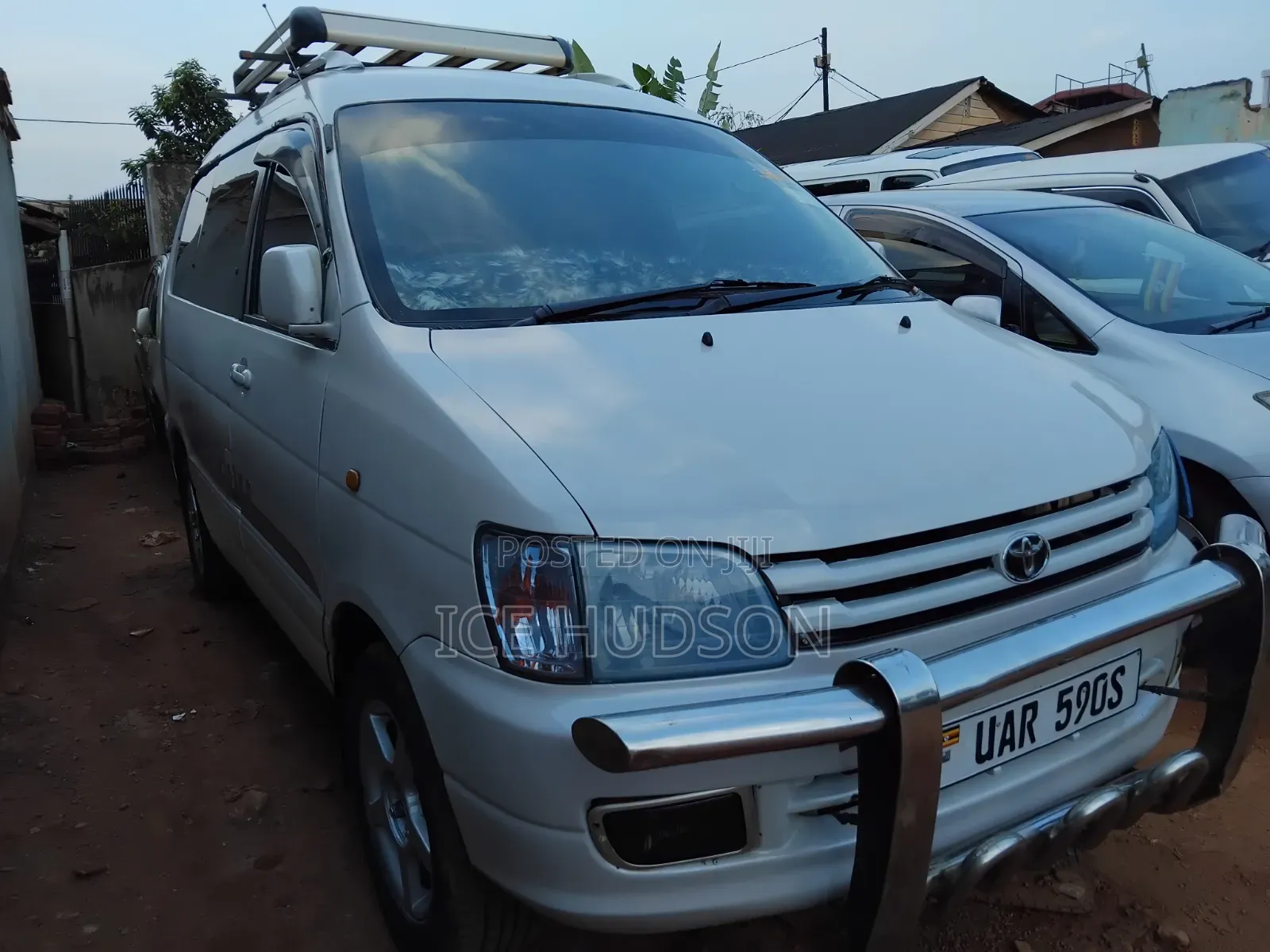 Toyota TownAce Noah 2000 Pearl