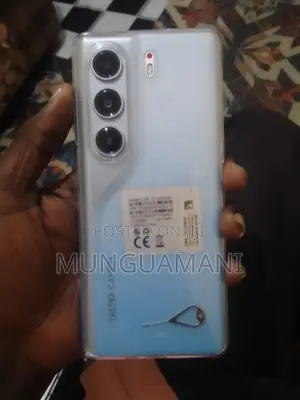 New Tecno Camon 40 256 GB Blue