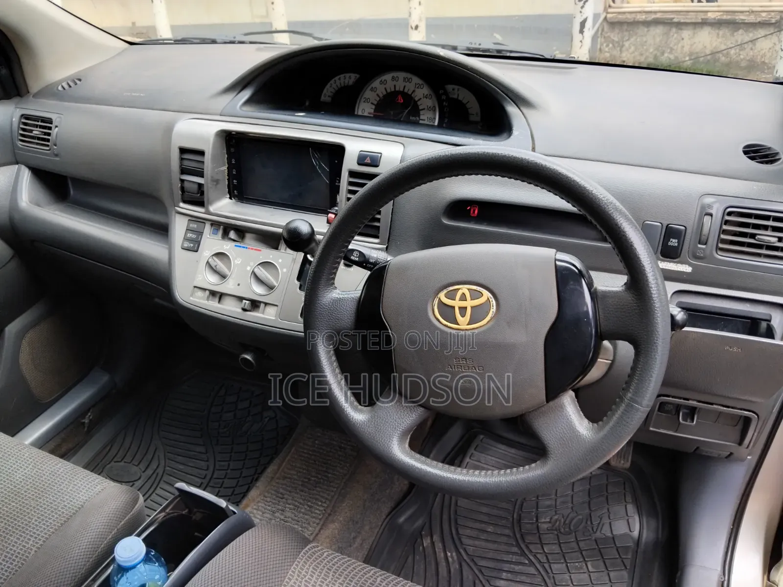 Toyota Raum 2005 Gold