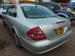 Mercedes-Benz E320 2009 Silver