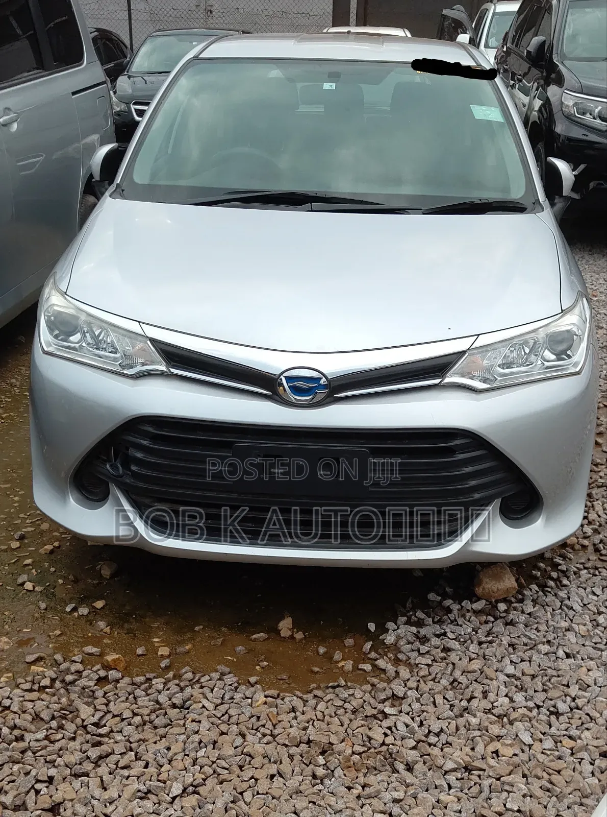 Toyota Corolla Fielder 2018 Silver