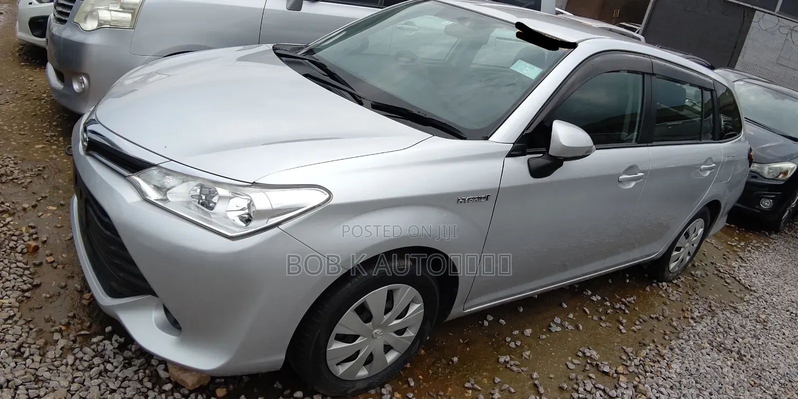 Toyota Corolla Fielder 2018 Silver