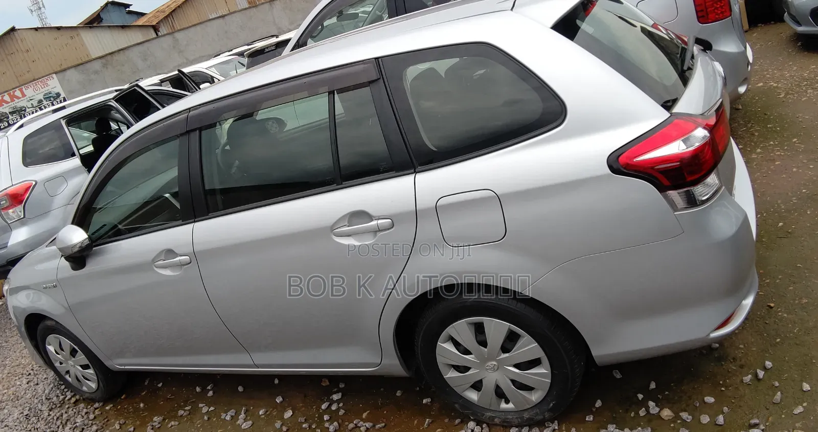 Toyota Corolla Fielder 2018 Silver