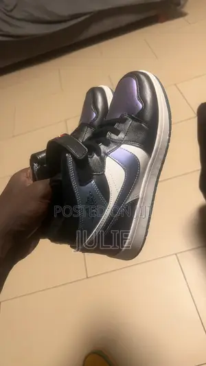 Selling Shoes