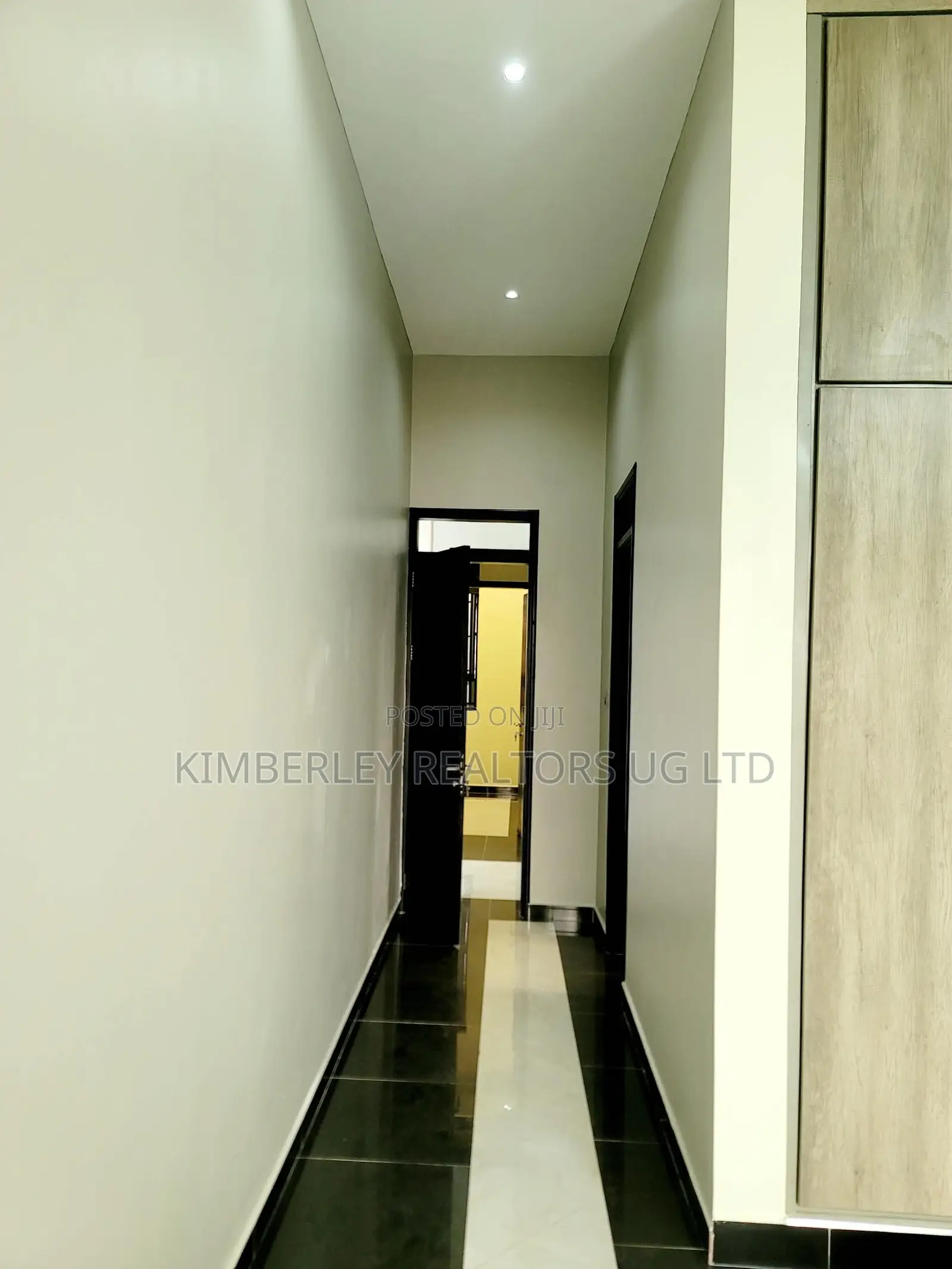 3bdrm House in Division A for sale