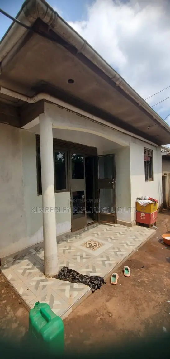2bdrm House in Division A for sale