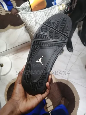 Air Jordan 4