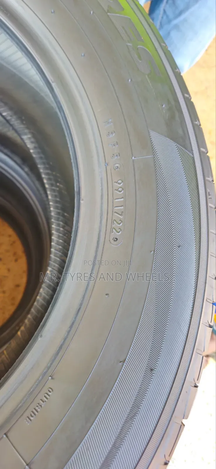 225 65 R17 Toyo From Japan Just Contact Us We Deliver at Ur Office.