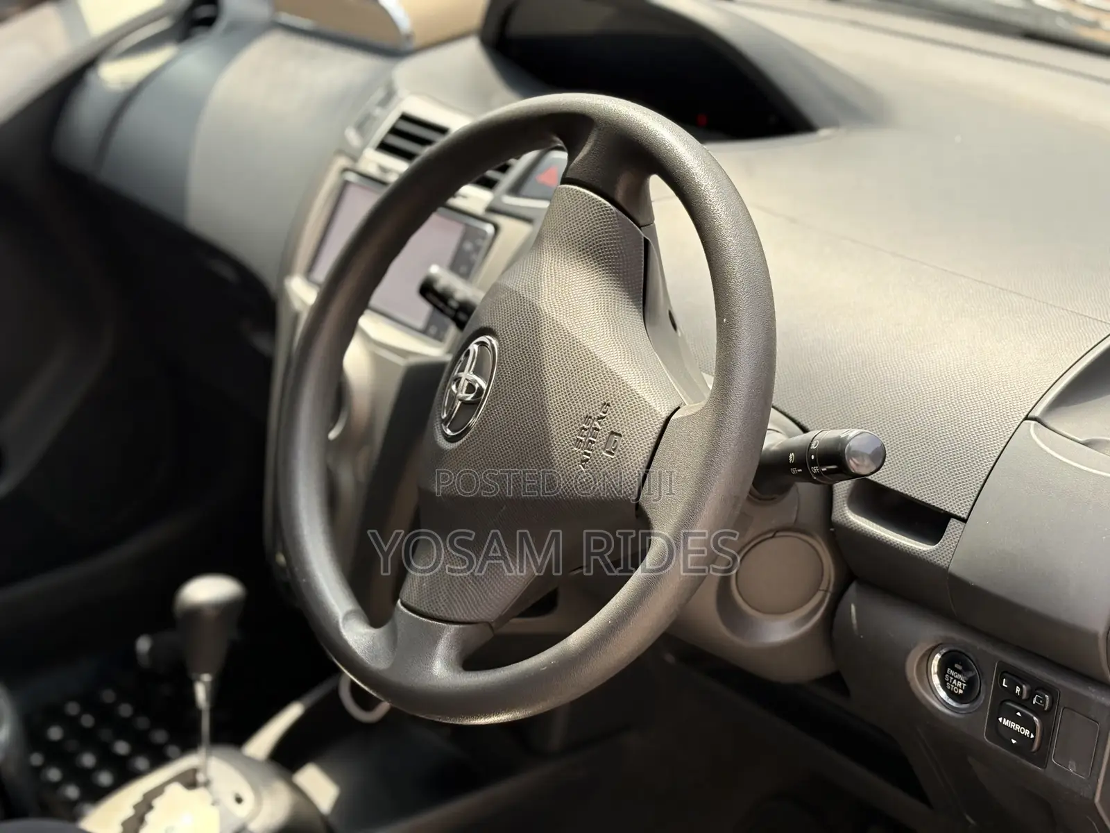 Toyota Vitz 1.5 FWD 5dr 2010 Silver