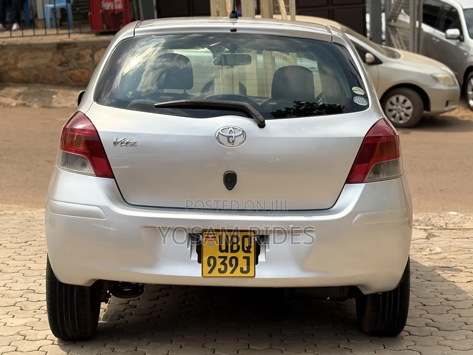 Toyota Vitz 1.5 FWD 5dr 2010 Silver