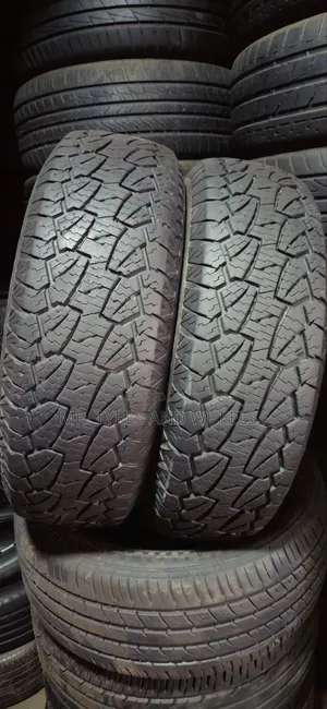 215 70 R16 Kapsin a/T Used but Still Gd Tires From China Bt in E Gd B