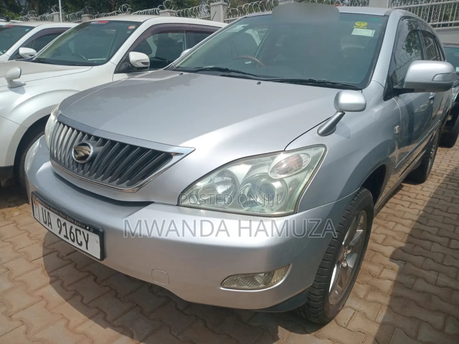 Toyota Harrier 2012 Silver