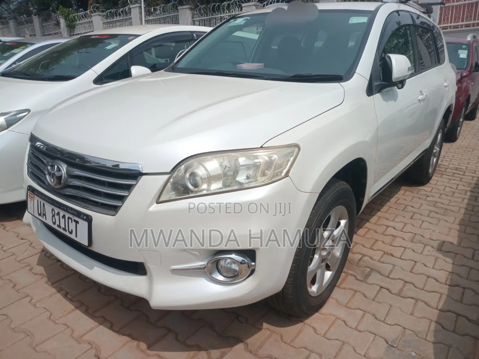 Toyota Vanguard 2012 White
